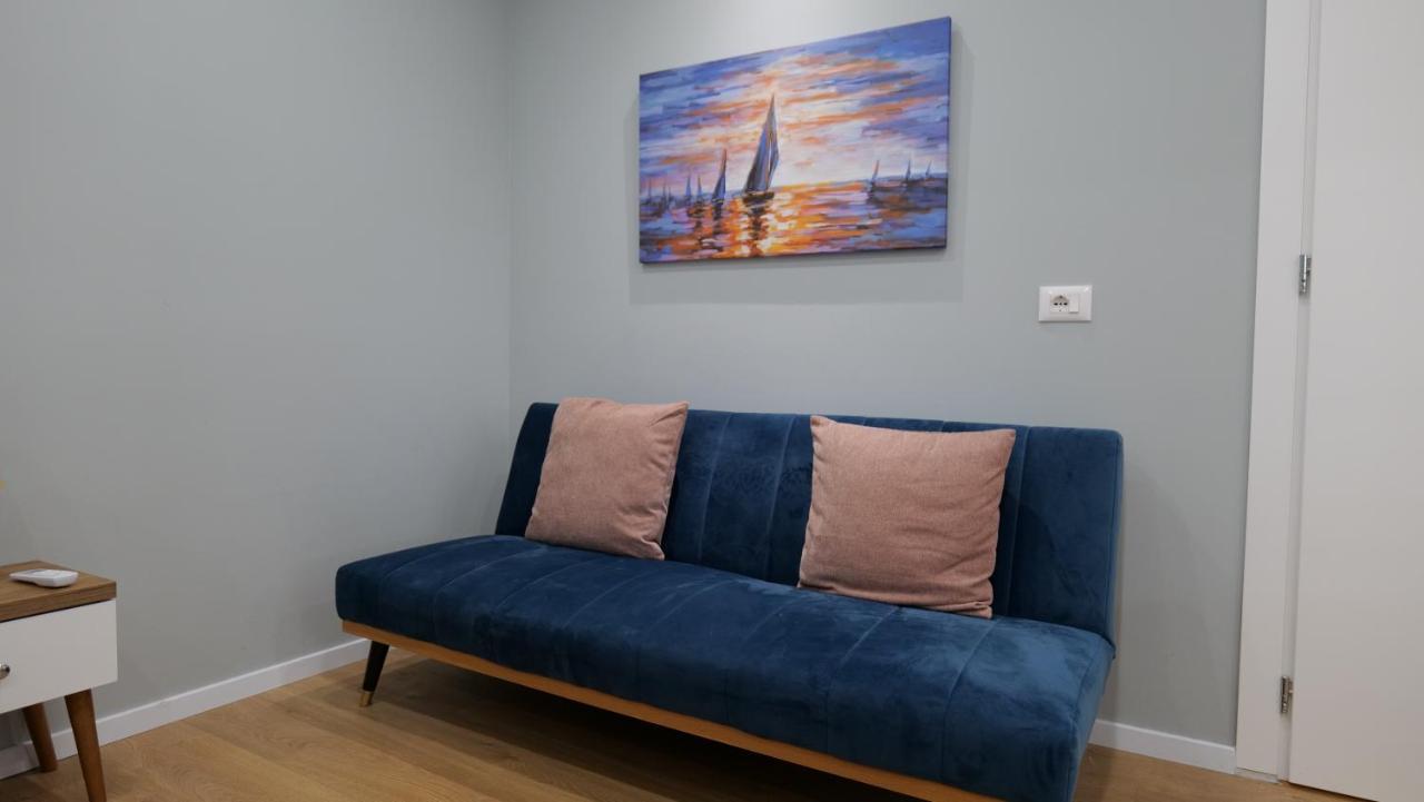 Kristi Apartments 02 Тирана Екстериор снимка