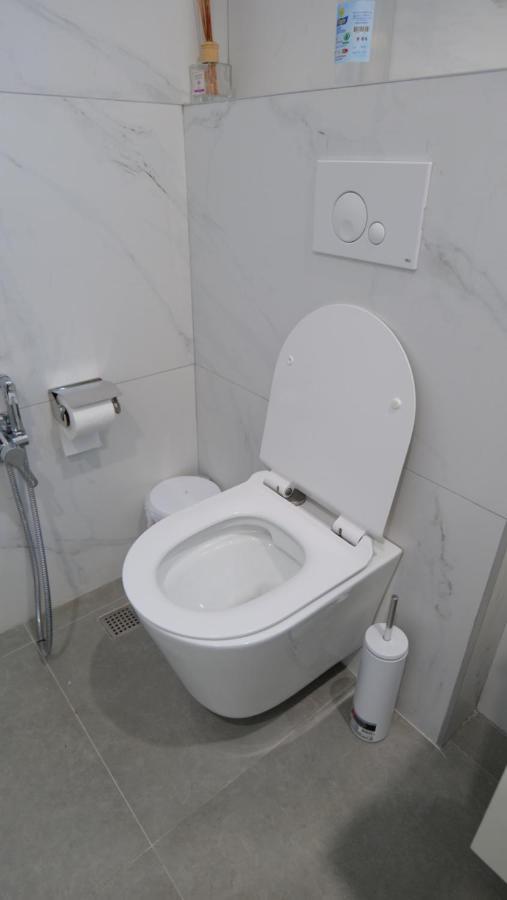 Kristi Apartments 02 Тирана Екстериор снимка