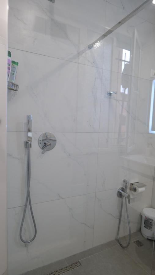 Kristi Apartments 02 Тирана Екстериор снимка